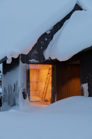 Trippel Hytte / Mork-Ulnes Architects