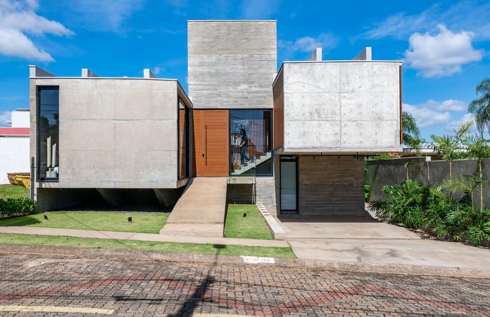 Araraquara House / Caio Persighini Arquitetura