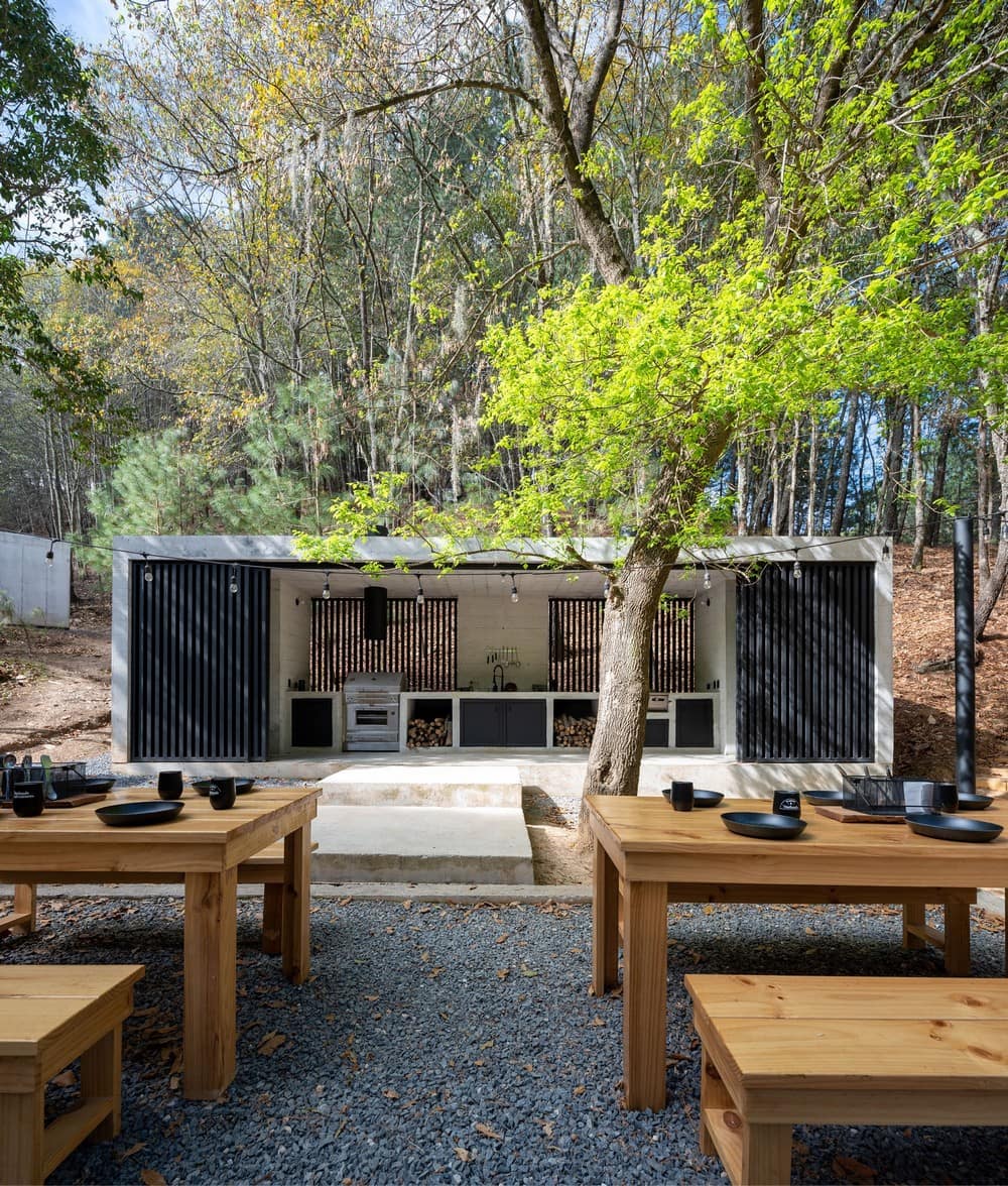 outdoor kitchen