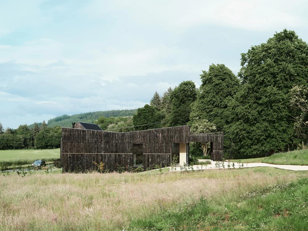 An Office Two Houses / Loader Monteith