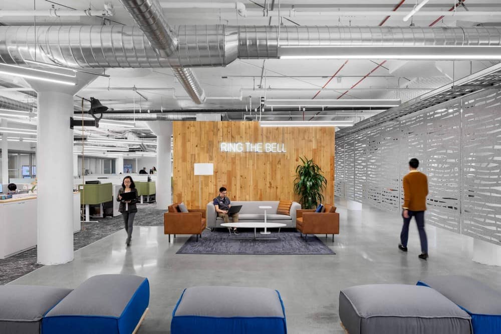 Premier Nutrition Offices / HGA Architects