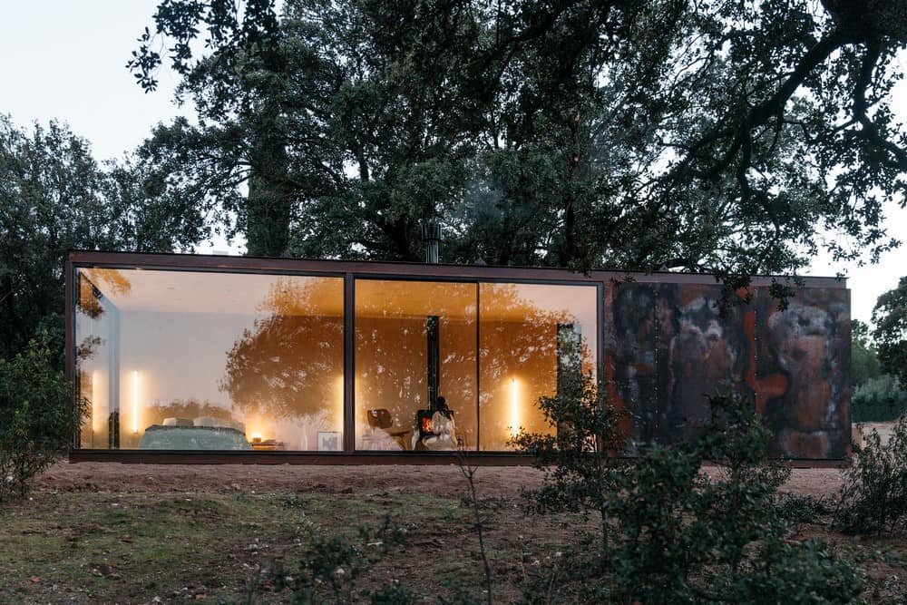 Tini M Shelter / Tini Living + Delavegacanolasso