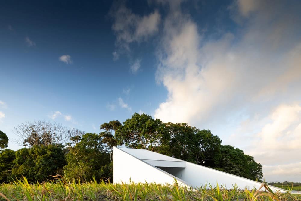 Templo Aldeia / NEBR Arquitetura