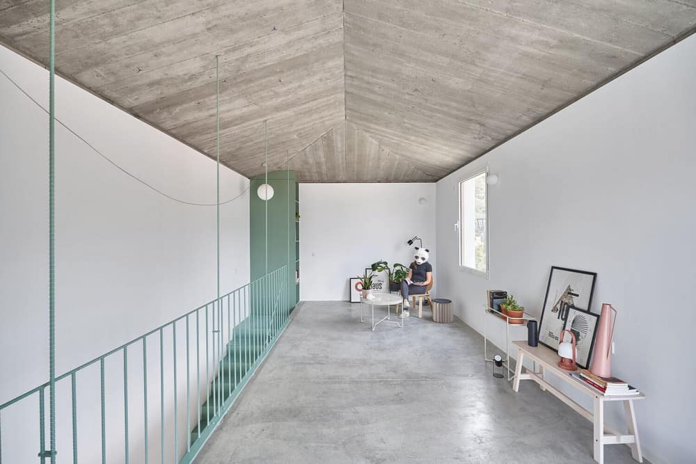 T House / XStudio