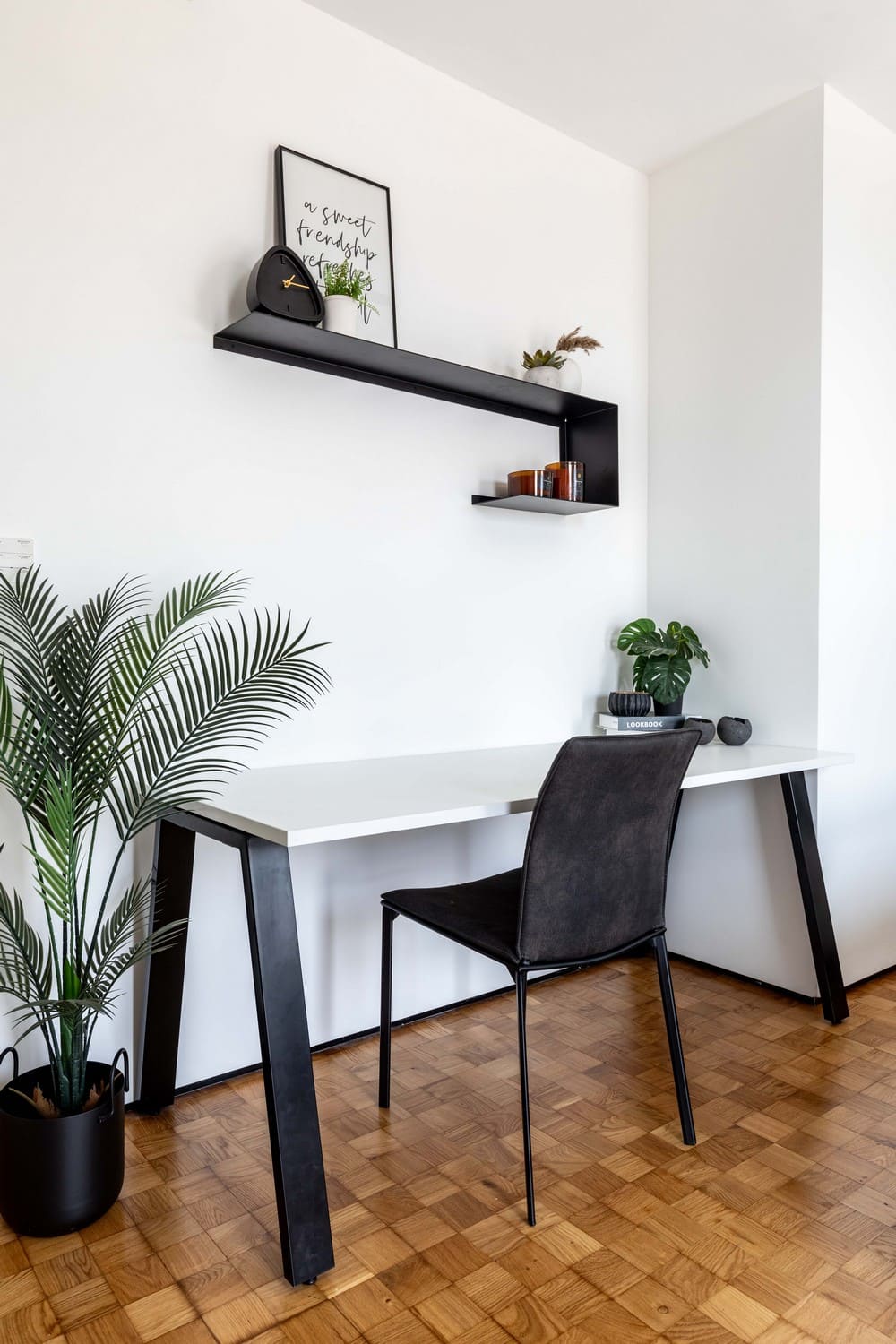 small office, Vacation Apartment, Roni Shani Feldstein