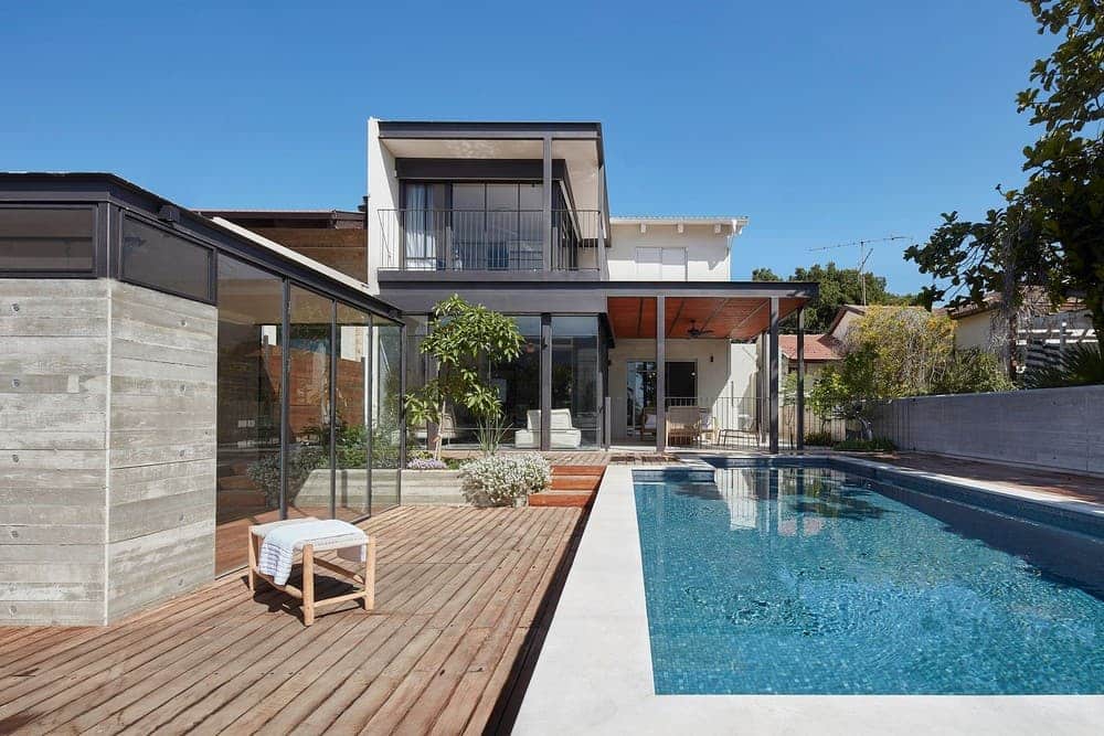 A Steel and Glass Addition to an Existing Private House