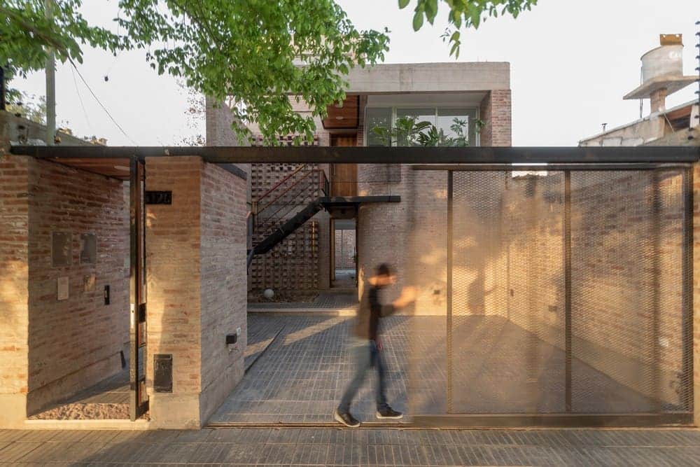 Segura House / Primer Piso Arquitectos