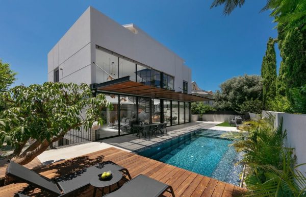 Hod Hasharon Residence / Shpigel Architects