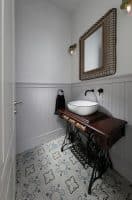 powder room