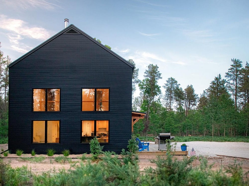 The Uncommon Ranch : A Sustainable Farm Dwelling built in 7 days!