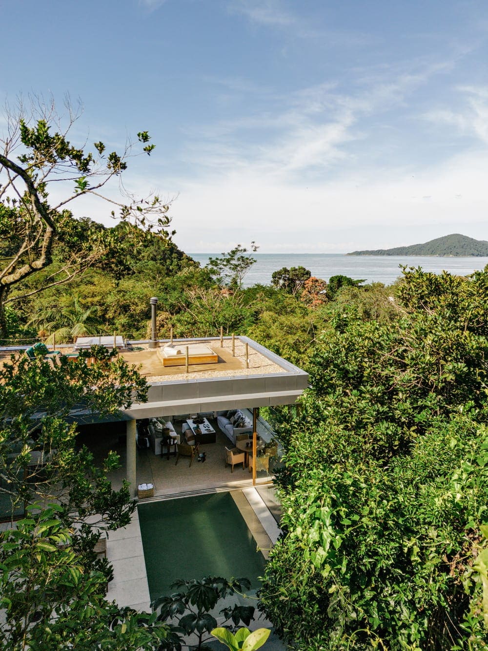 Iporanga House / Marina Salles Arquitetura e Interiores