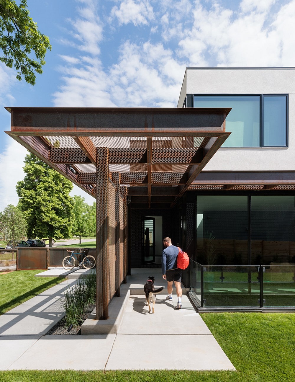 Minimalist Family Home / HMH Architecture + Interiors