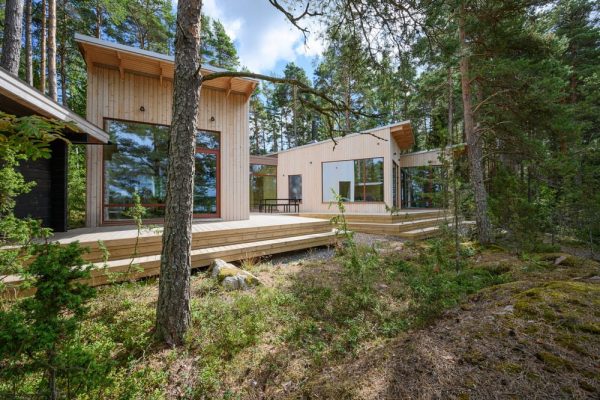 Two Sisters Holiday Home / MNY Arkitekter