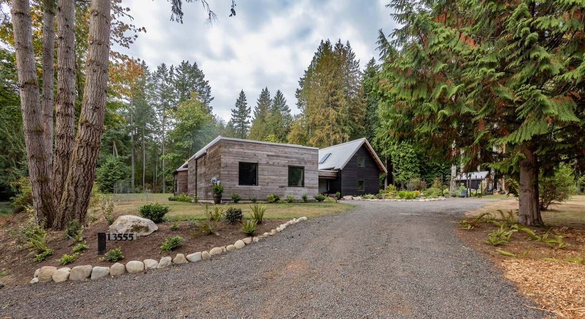 Silver Rock Residence / McLennan Design