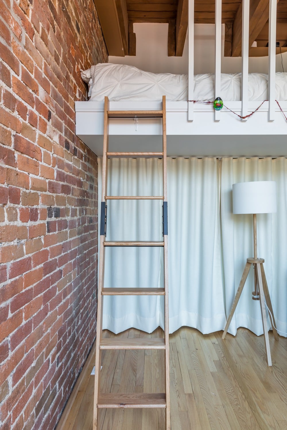 Foyer St Pierre Apartment / Indee Design