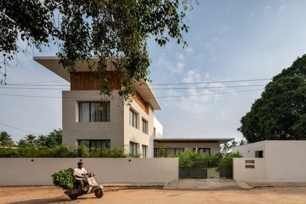 Pastoral House / Sudaiva Studio