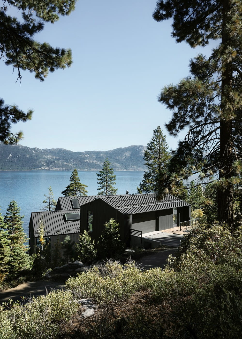 Lake Tahoe Cabins / RO | ROCKETT DESIGN