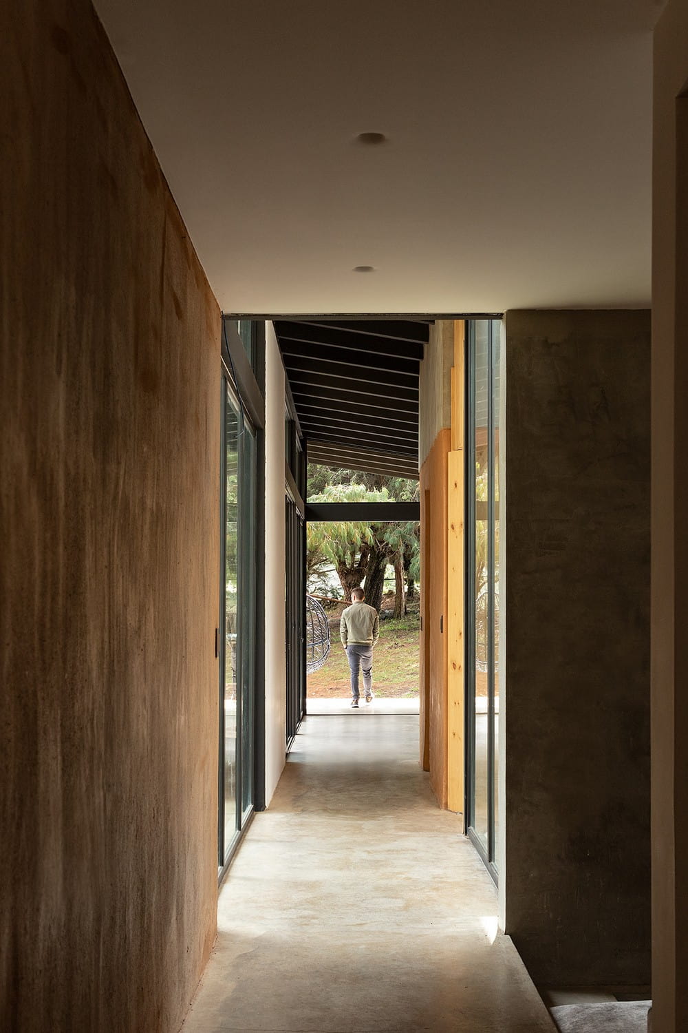 Casa del Bosque / Abel Guzman Larriva + Juan Vintimilla