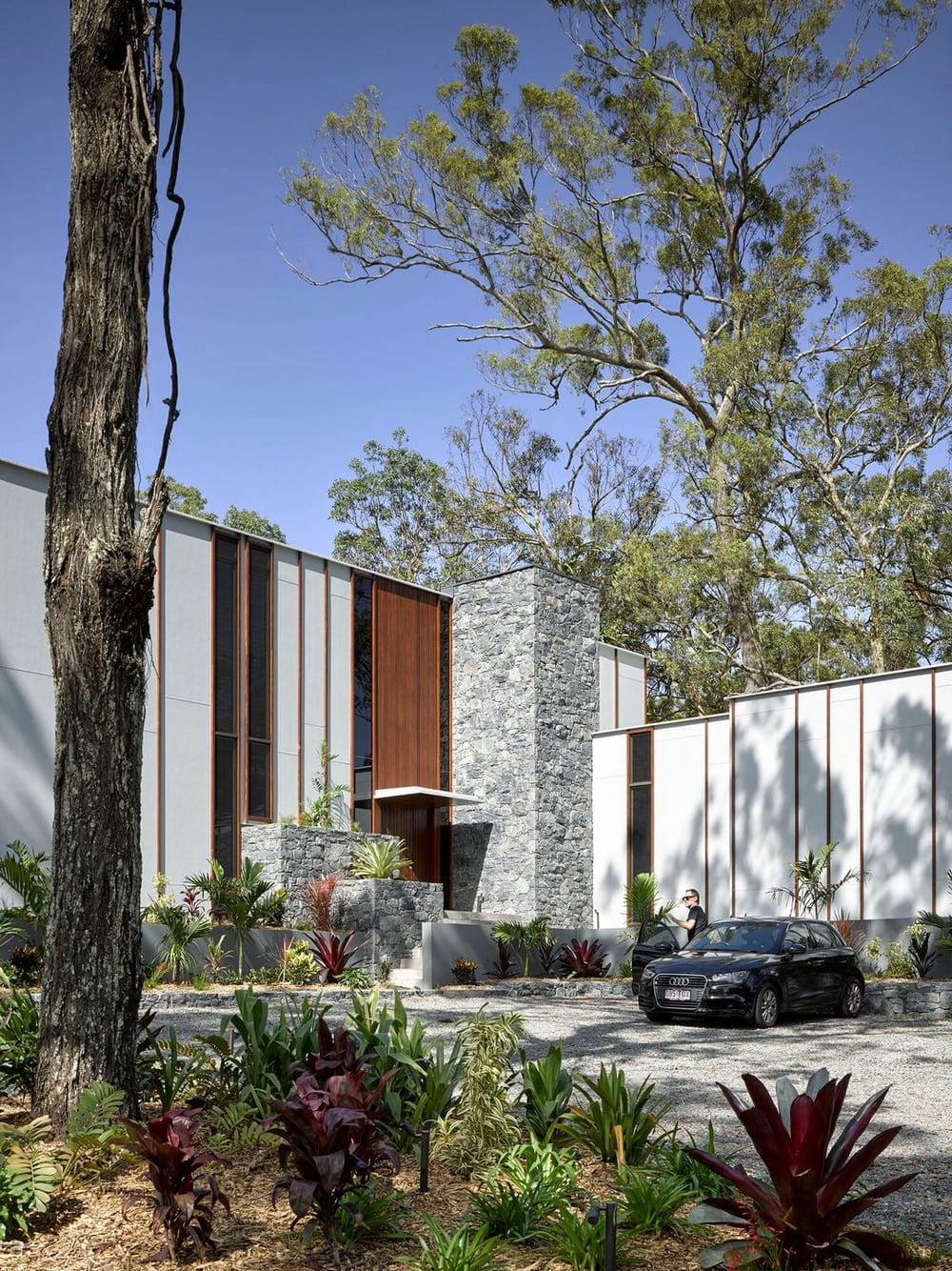 J&J Residence / Hogg and Lamb