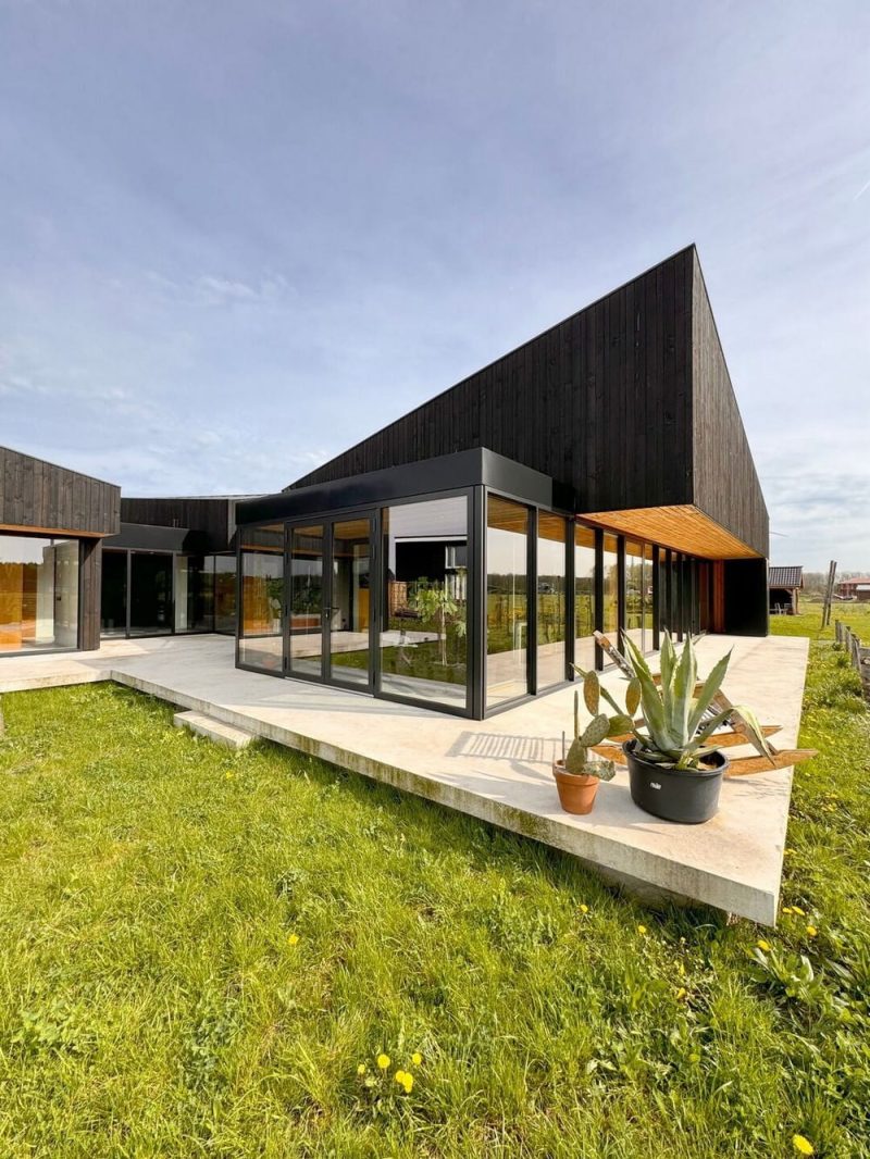 Villa Vaartjes / NOAHH - Network Oriented Architecture