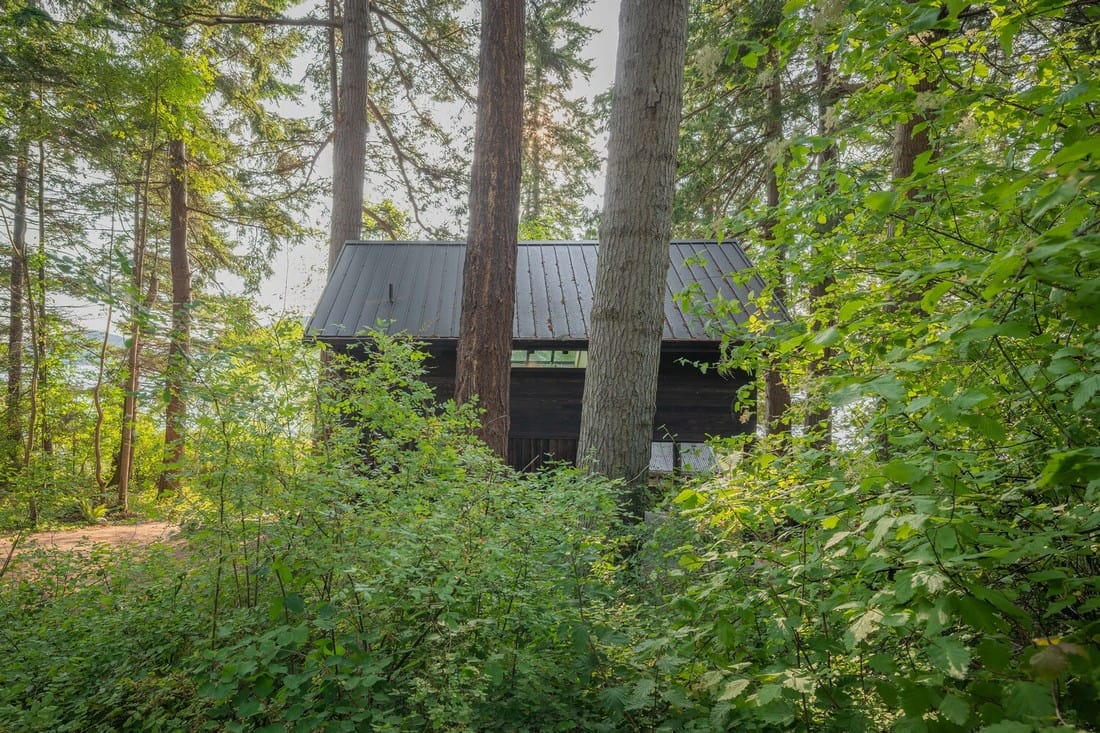 Guemes Island Bunkhouse / SHED Architecture & Design