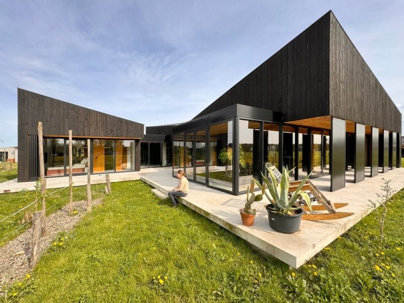 Villa Vaartjes / NOAHH - Network Oriented Architecture