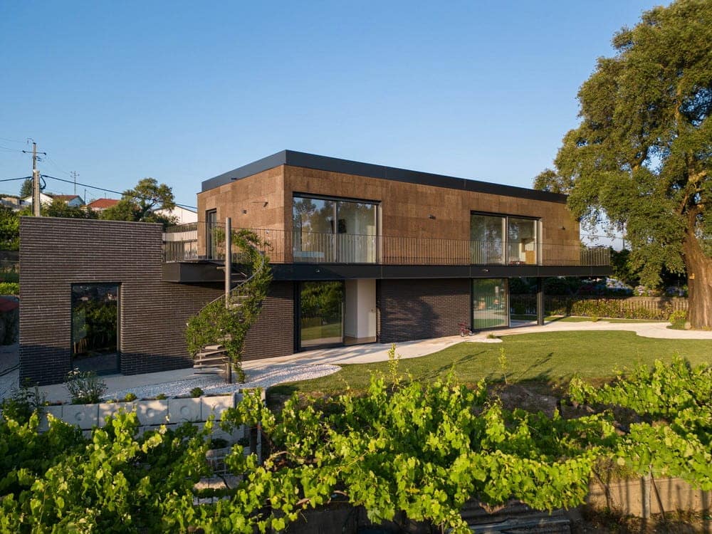 Casa do Sobreiro / Skemba Arquitectura & Engenharia, Lda