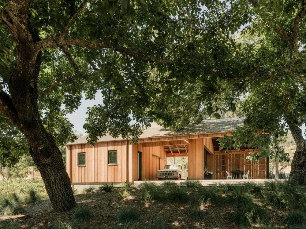 Wine Country Barn / Malcolm Davis Architecture