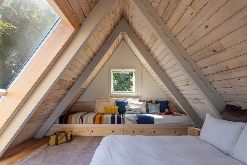 bedroom, Buoy Bay A-Frame / Heliotrope Architects