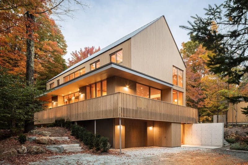 The Orford House / Thellend Fortin Architectes