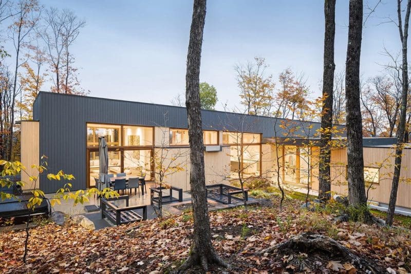 The Hauts-Bois House / Thellend Fortin Architectes