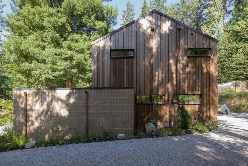 Roberts Creek Family Home / Callander Architecture