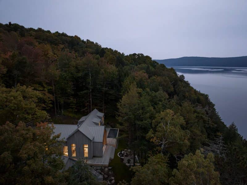 "De la Descente" Retreat / Matière Première Architecture