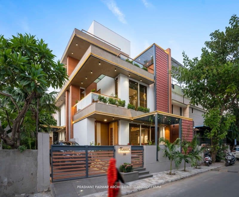 Terracotta Screen House by Prashant Parmar Architect