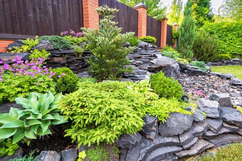 Outcropping Elegance: A Natural Touch for Unique and Dramatic Landscaping