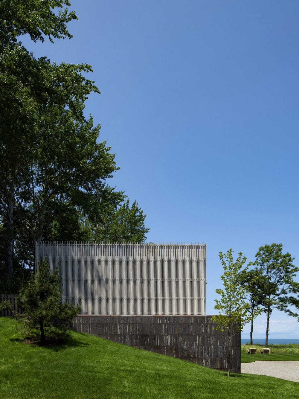 Navy Beach House / Bates Masi Architects