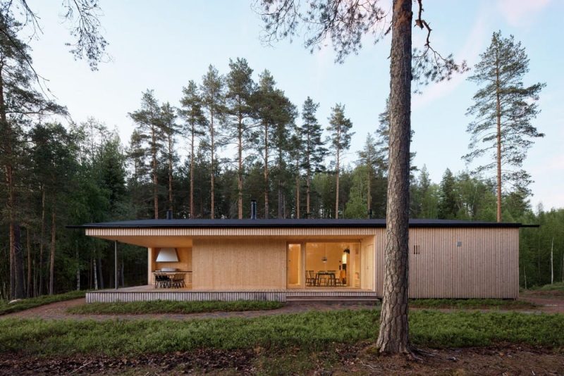 Finnish Lakeside Retreat / Playa Architects