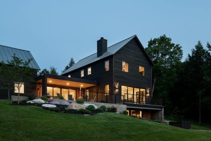 Shelburne Pond Home / Joan Heaton Architects