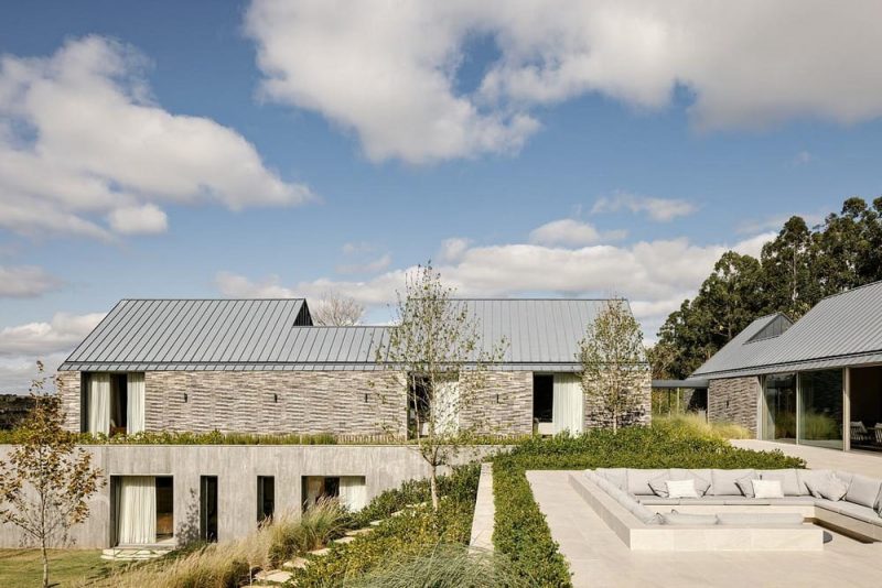 CCB House / Kiko Salomão + Tanaka Architects