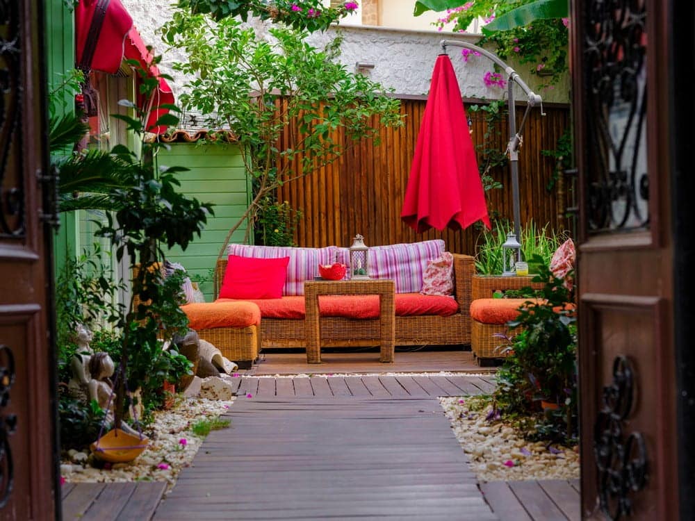 Creating Outdoor Spaces: Residential Landscape Architecture and Design Tips