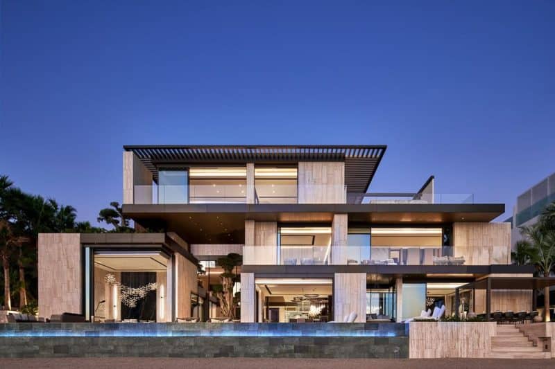 Dubai villa on Frond G / SAOTA