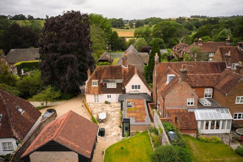 Holly Cottage / Studio BAD Architects