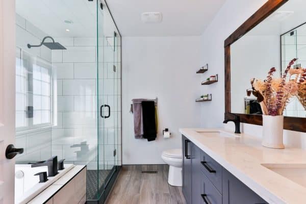 The Benefits of Installing Custom Shower Glass in Your Home