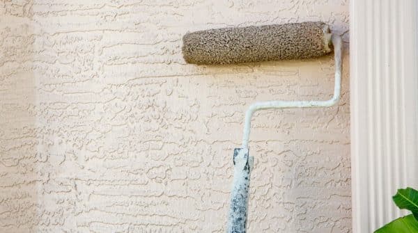 How to Prepare Stucco for Painting