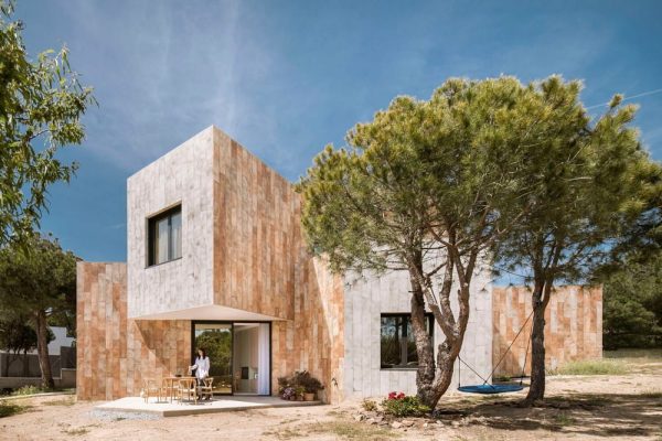 Llo House / OOIIO Arquitectura