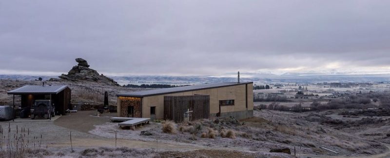 Rammed Earth House / Nott Architects