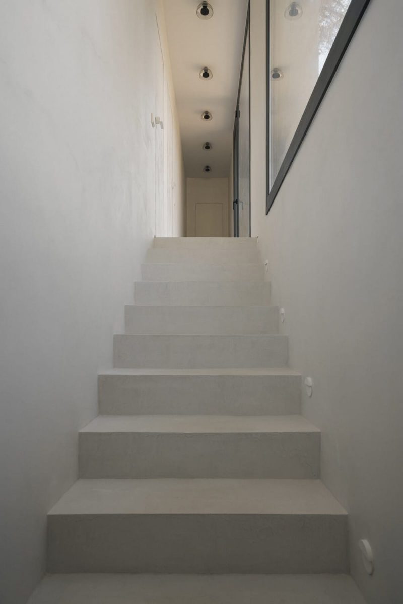 House near Barcelona / Studio Loft Kolasiński