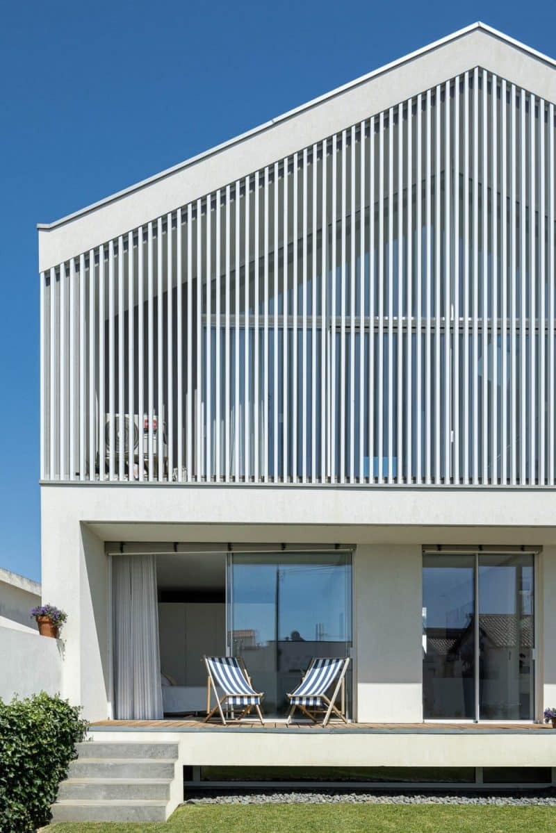 Salt Color House / Rómulo Neto Arquitectos