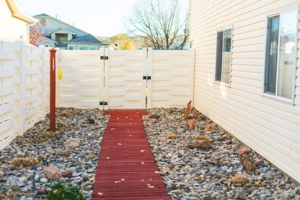 The Pros and Cons of Different Fence Materials