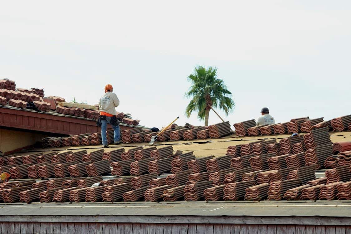 The Importance of Hiring Licensed and Insured Roofing Contractors